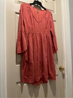 True Craft Coral-Pink V-Neck Long Sleeve Dress